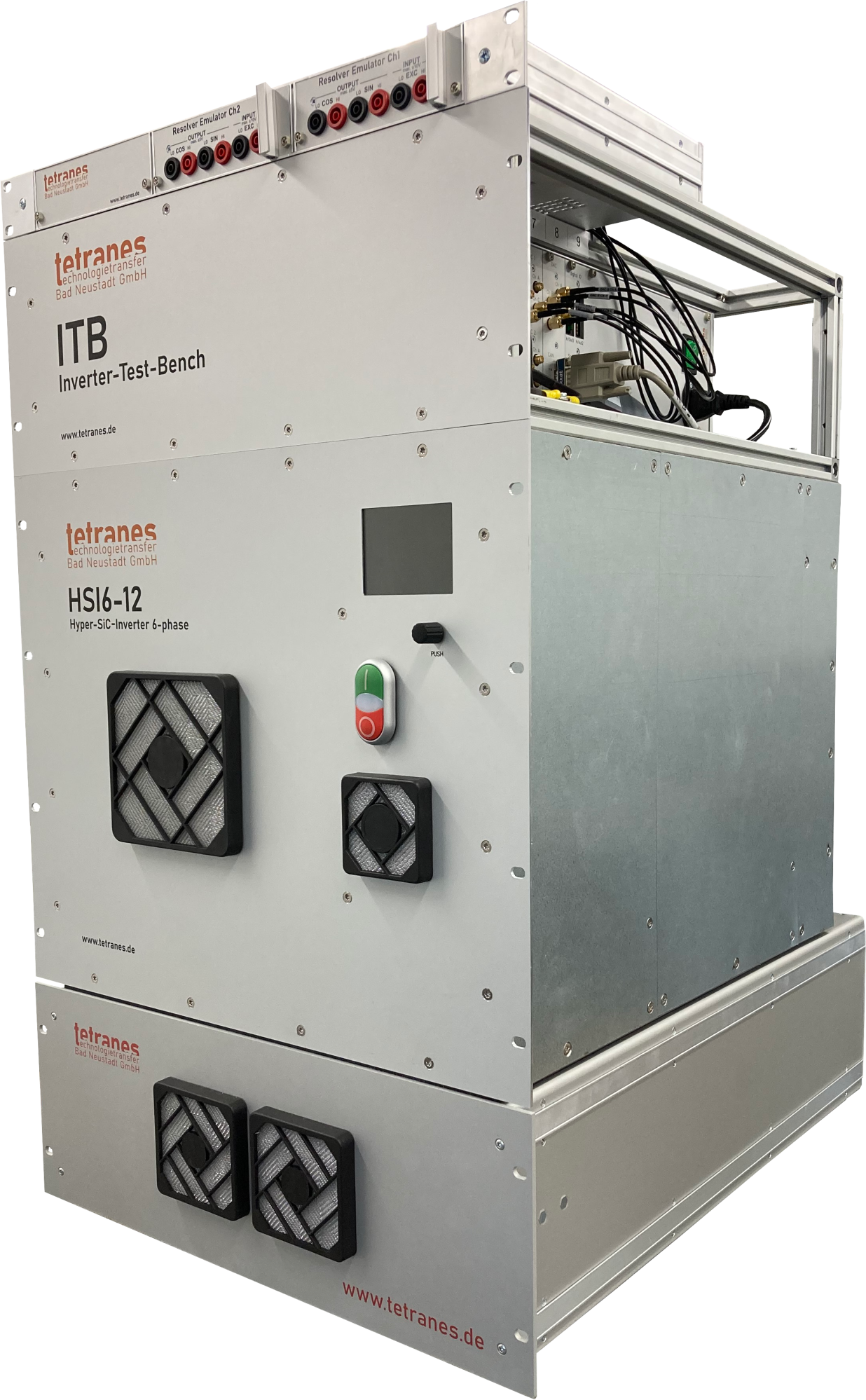 Das Bild zeigt einen sog. ITB (Inverter Test Bench) des Unternehmens tetranes